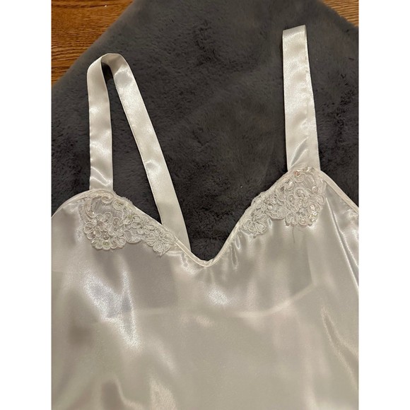Vintage coquette white sequined slip nightgown embroidered chemise - Picture 5 of 6